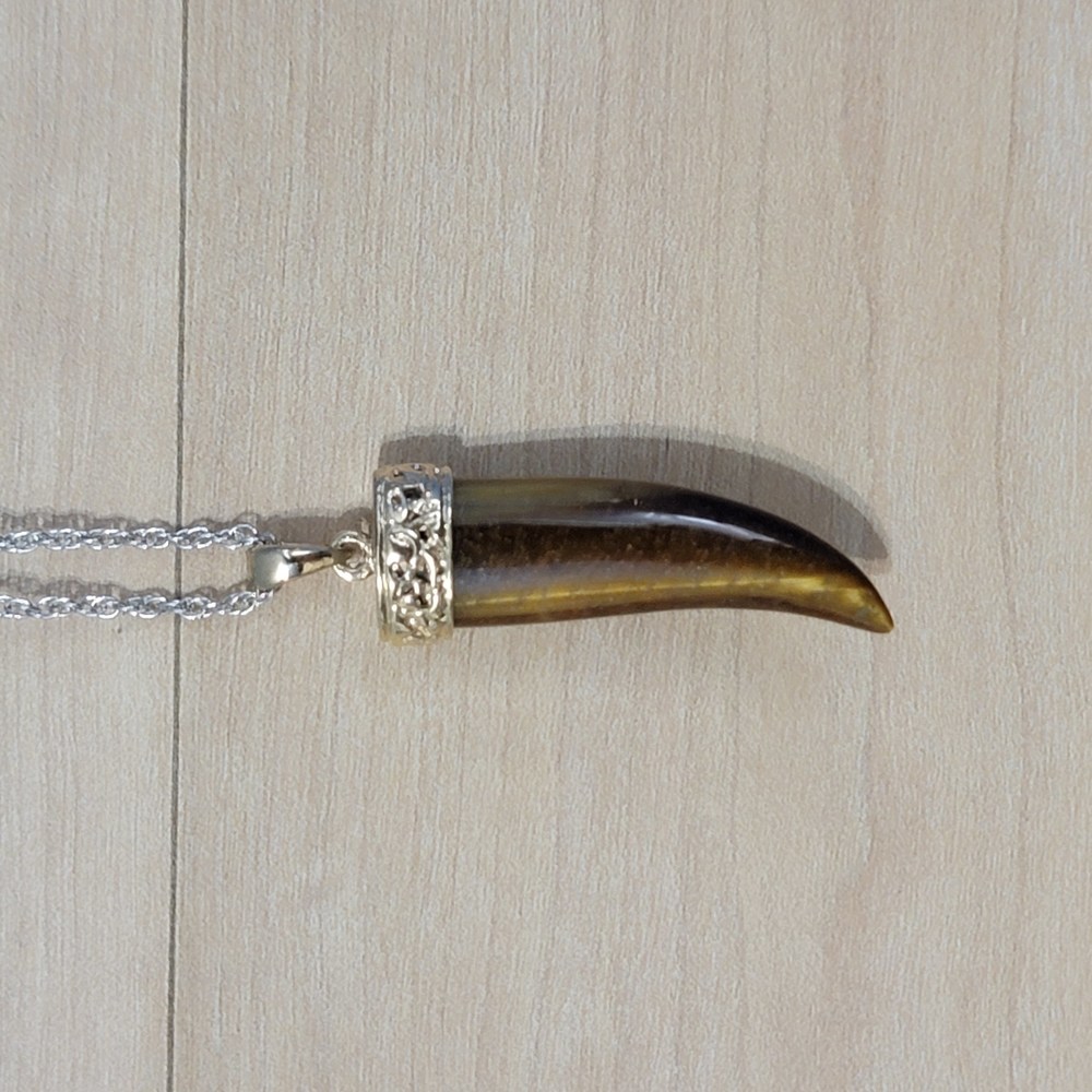 Necklace Charm | Tigers Eye Claw